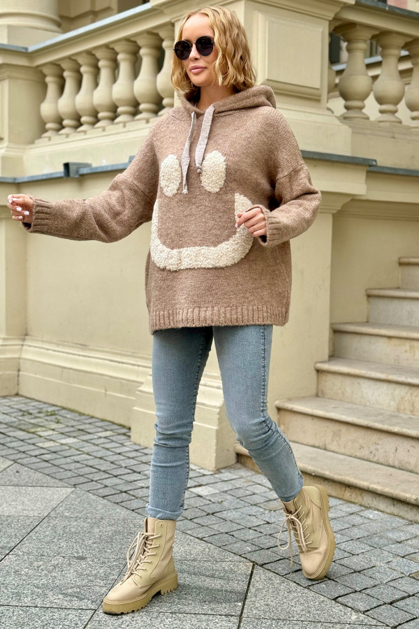 Sweter oversize kapturem Smiley Latte 2