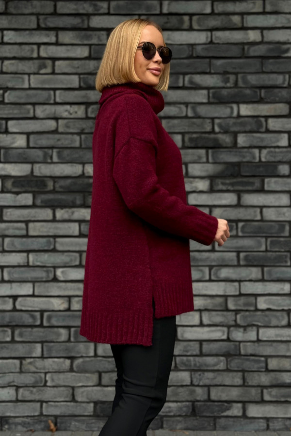 Sweter oversize golfem Anna Burgund 1