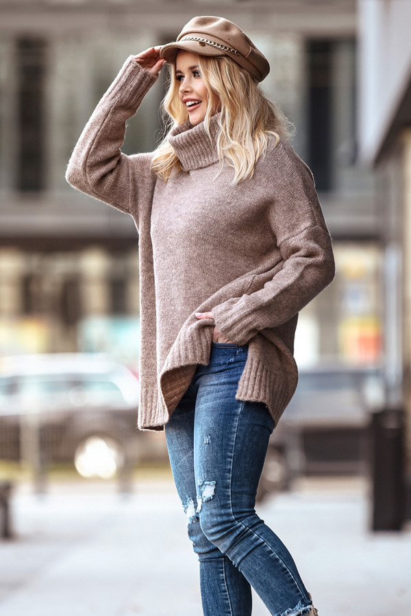 Sweter oversize golfem Anna Latte 1