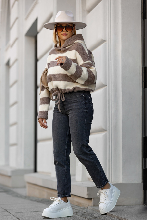 Krótki sweter oversize w paski z kapturem Harper Kakao-wanilia 2